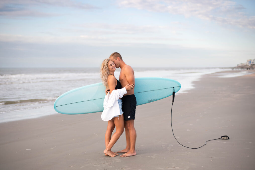 Folly beach best photographer for wedding photos, engagement photos and family photo sessions.